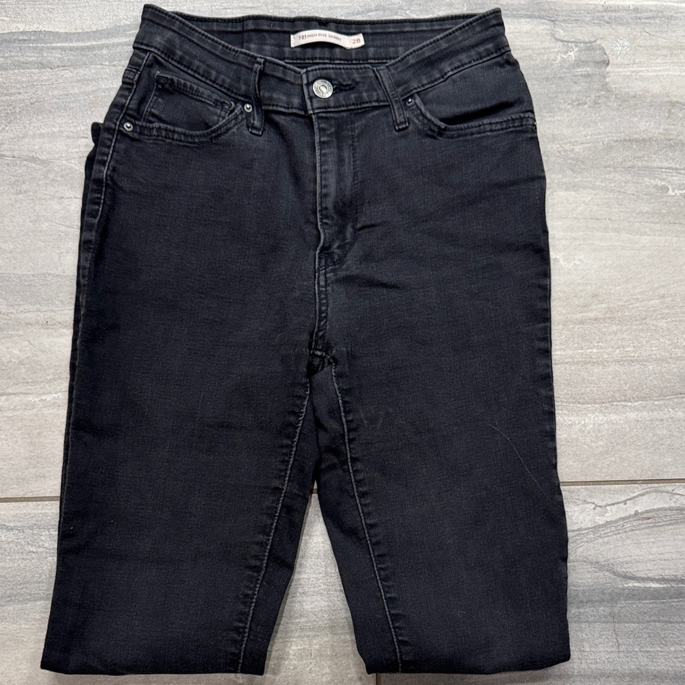 Levi’s High Rise Skinny Black Denim Jeans Size 28